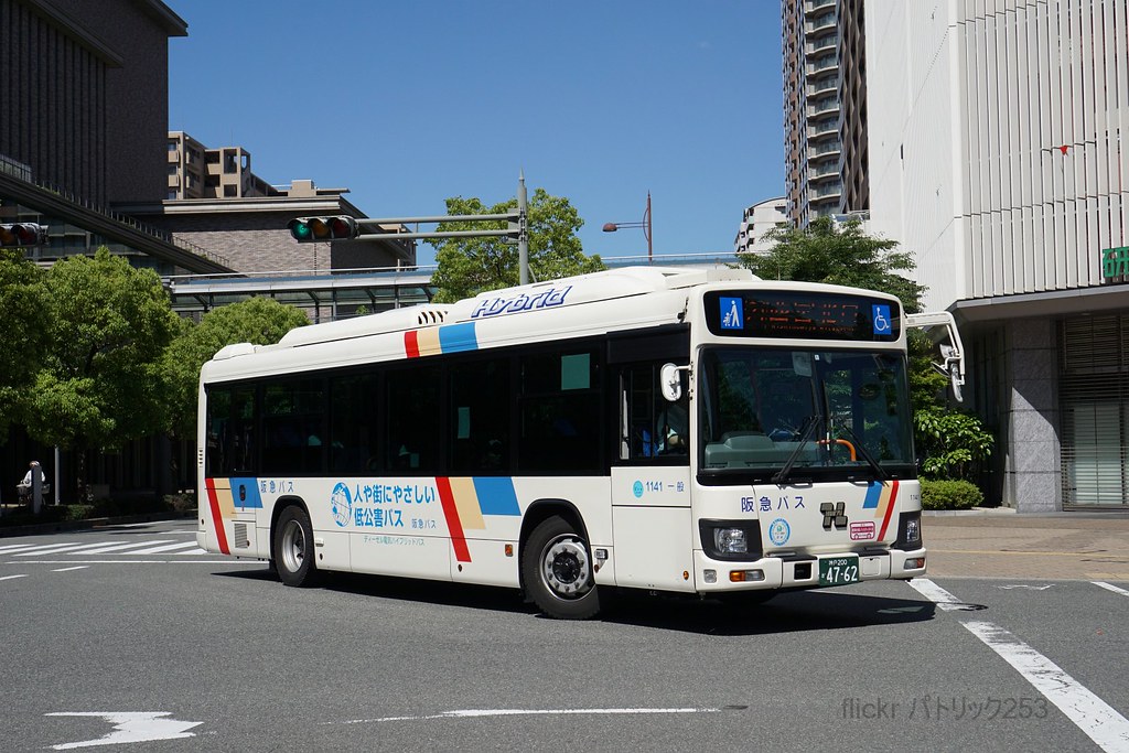 阪急バス Hankyu Bus 1141 | 西宮北口 芸術文化センター前 Nishinomiya Kitaguchi … | Flickr