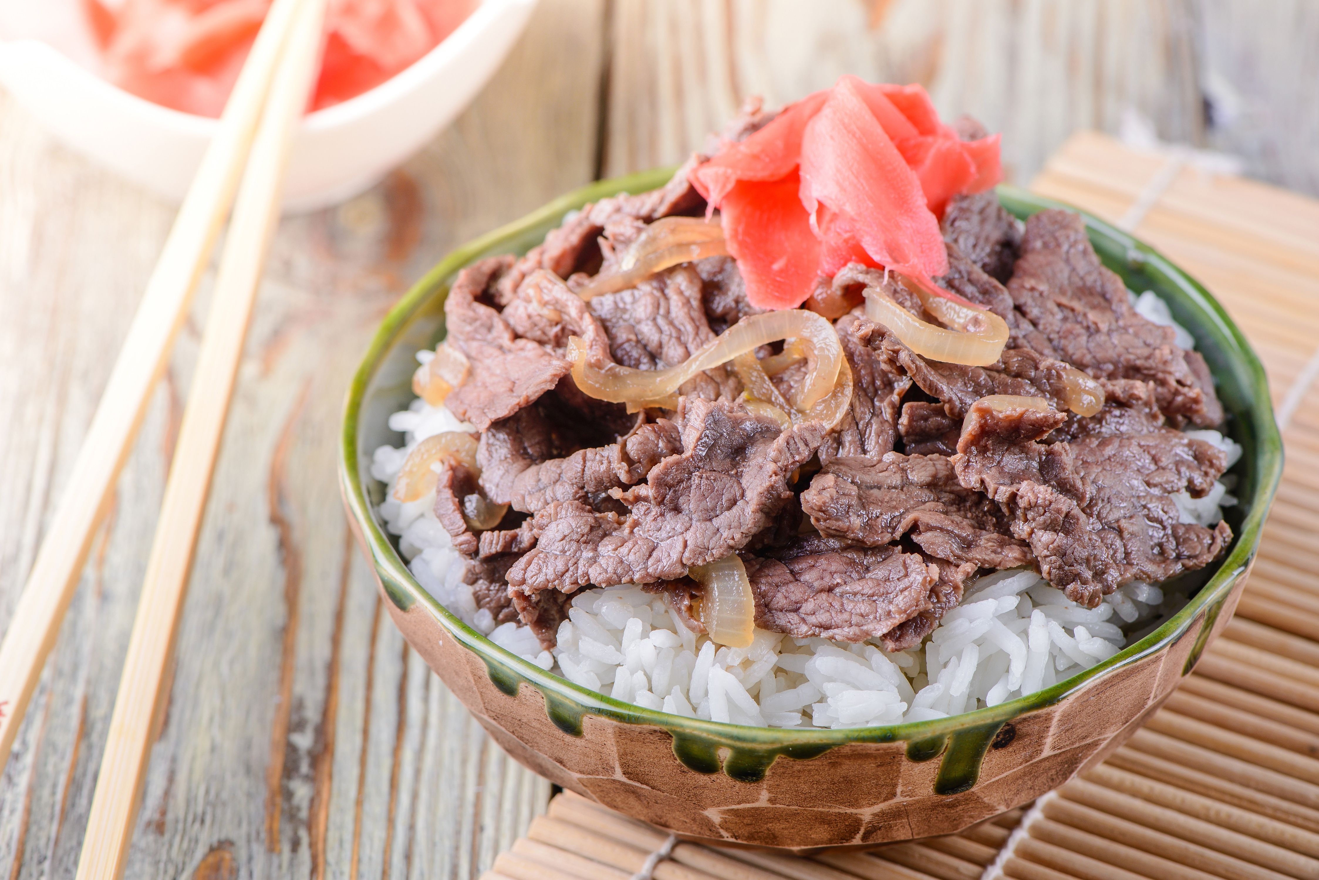 Gyudon Recipe (Simmered Beef on Top of Steamed Rice)