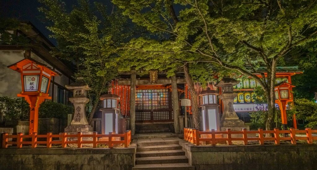 kyoto japan gion temple night