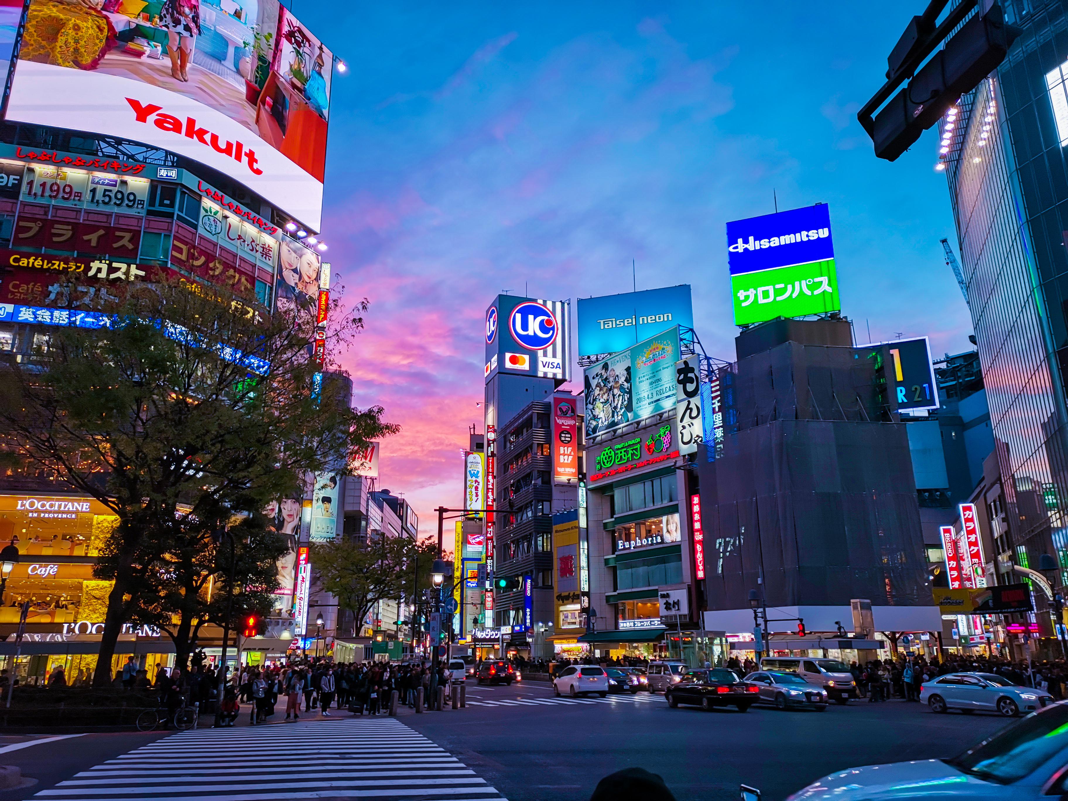 Shibuya crossing at dusk : r/japanpics